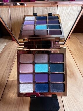 Stila Eyes Are The Window Shadow Palette